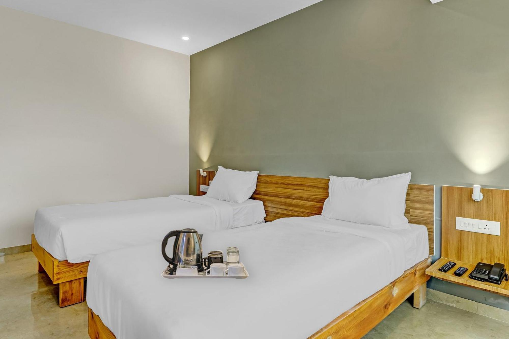 Hotel Townhouse Somani Apta Exterior foto