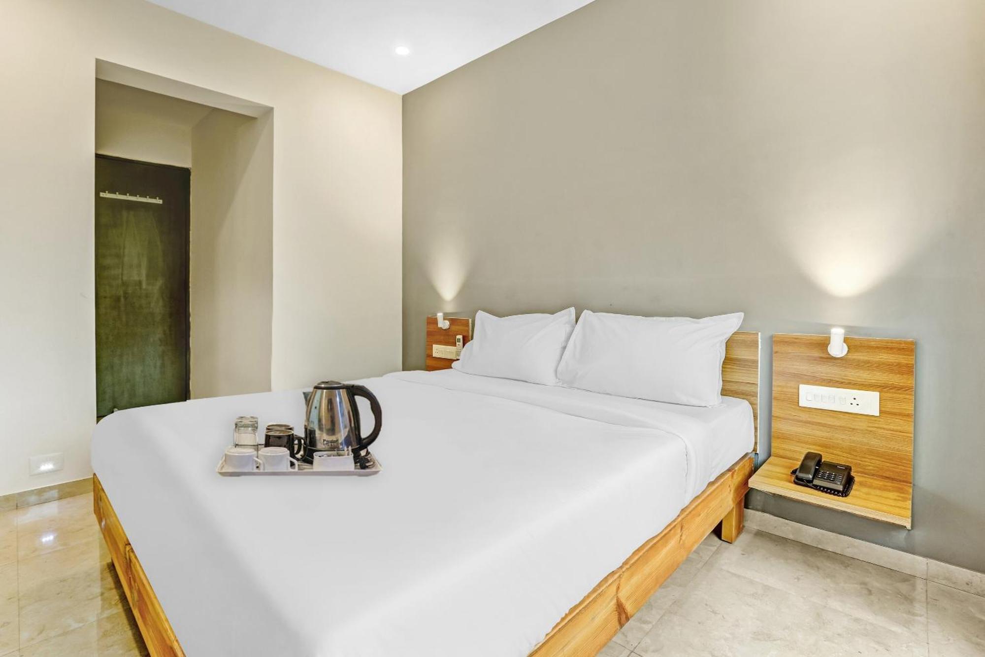 Hotel Townhouse Somani Apta Exterior foto